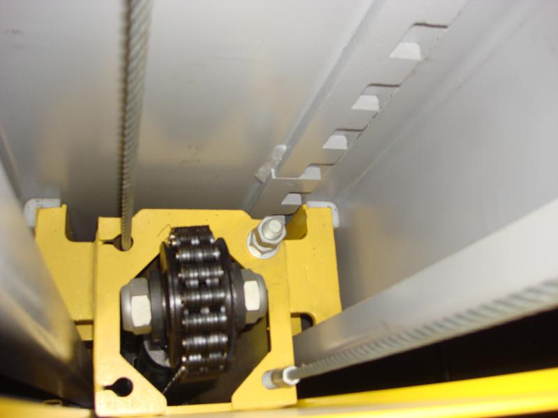 Slider Block for Tuxedo TP-9KAC, TP-9KACX, TP-9KF, TP-9KFX, TP-9KSCX 2-Post Lift - No Groove